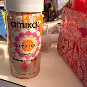 Amika Perk Up Dry Shampoo - Vibrant Orange and Pink